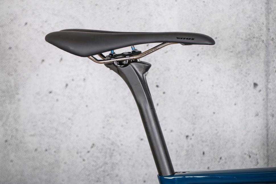 2021 Vitus Vitesse Evo - saddle and post.jpg