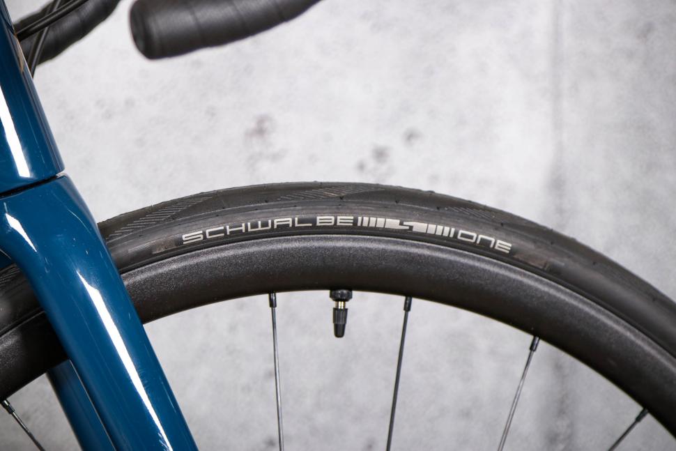 2021 Vitus Vitesse Evo - tyre.jpg
