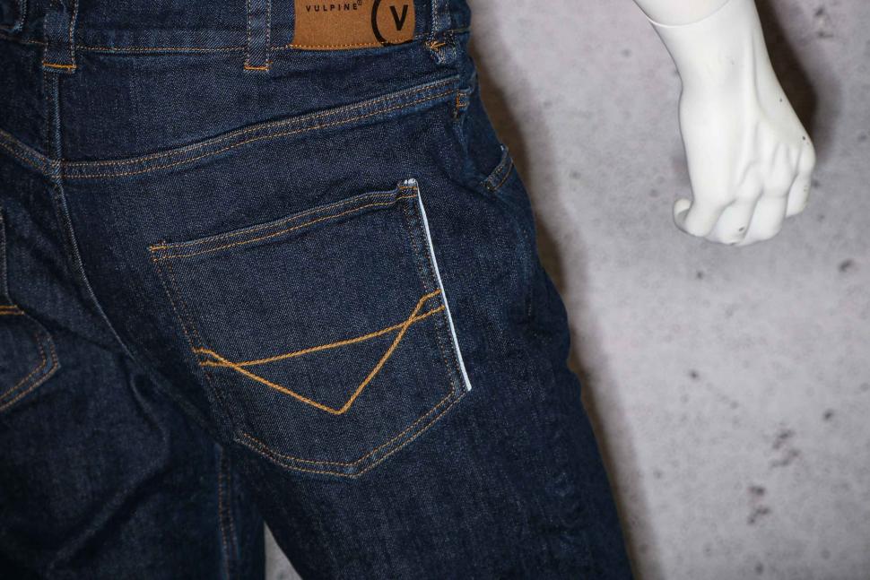 2021 Vulpine Mens Omnia Cycling jeans - back pocket reflective.jpg