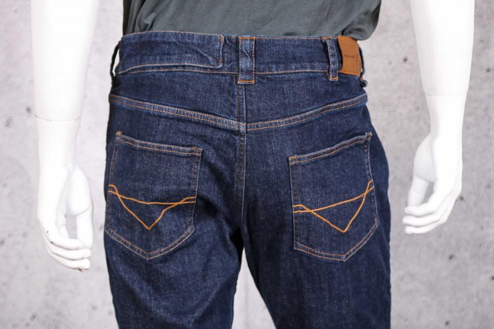 2021 Vulpine Mens Omnia Cycling jeans - back pockets.jpg