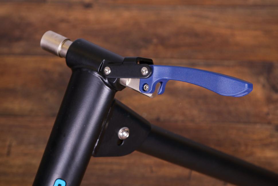 2021 Wahoo Kickr Snap - clamp 3.jpg