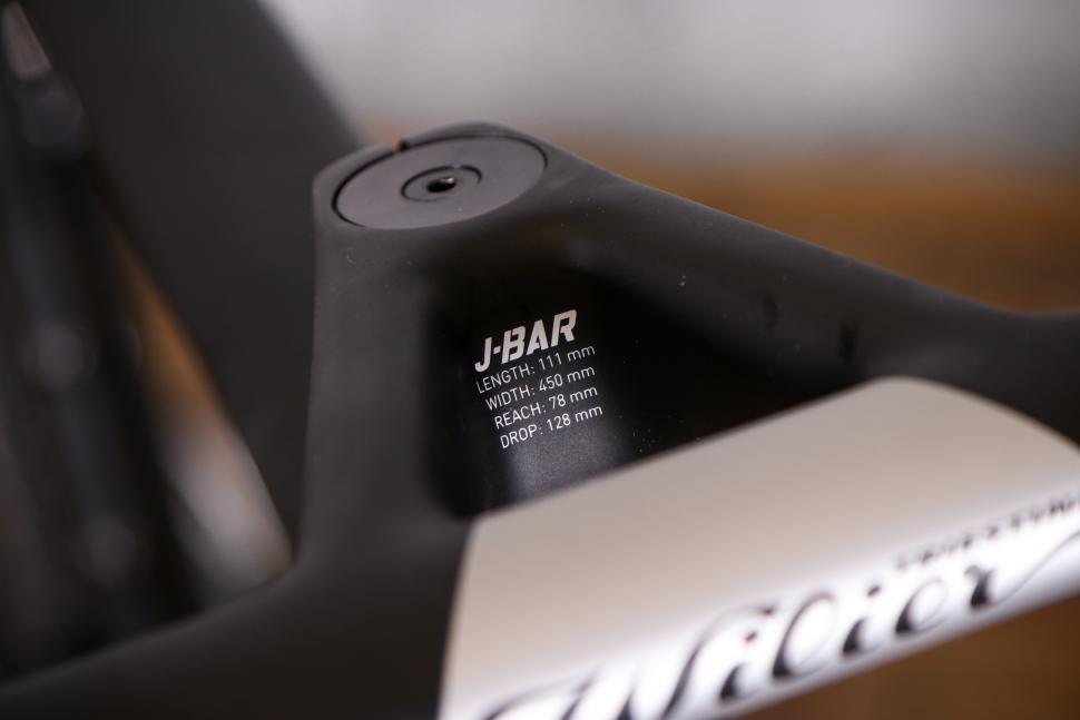 2021 Wilier Rave SLR - bars 4.jpg