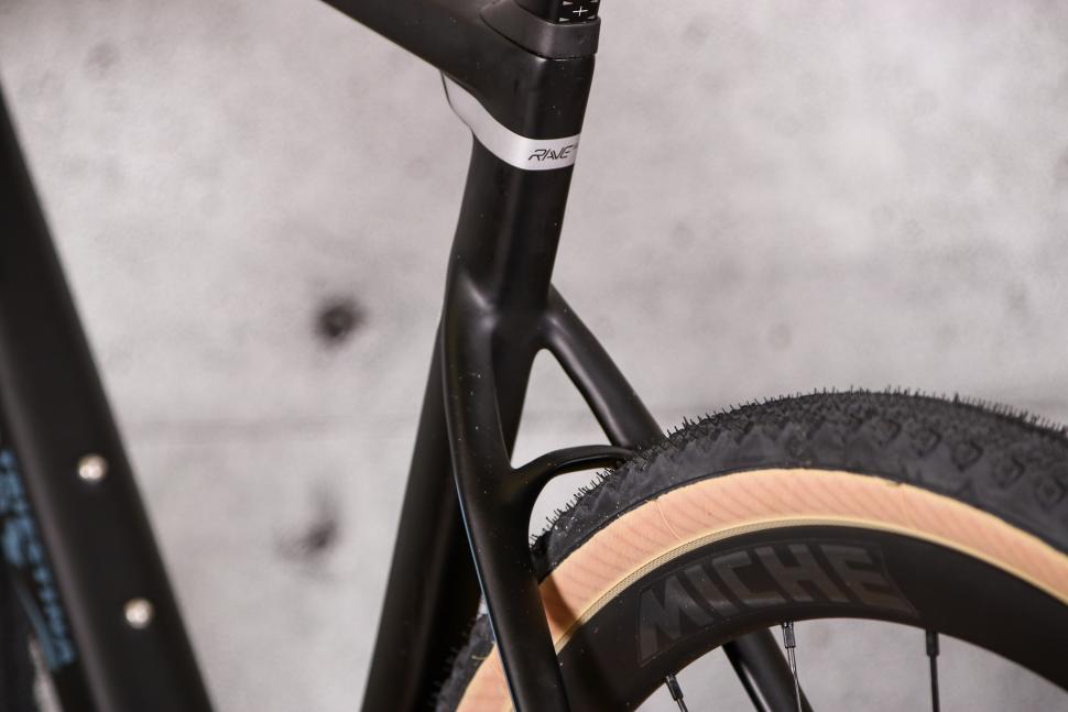 2021 Wilier Rave SLR - seat stays.jpg