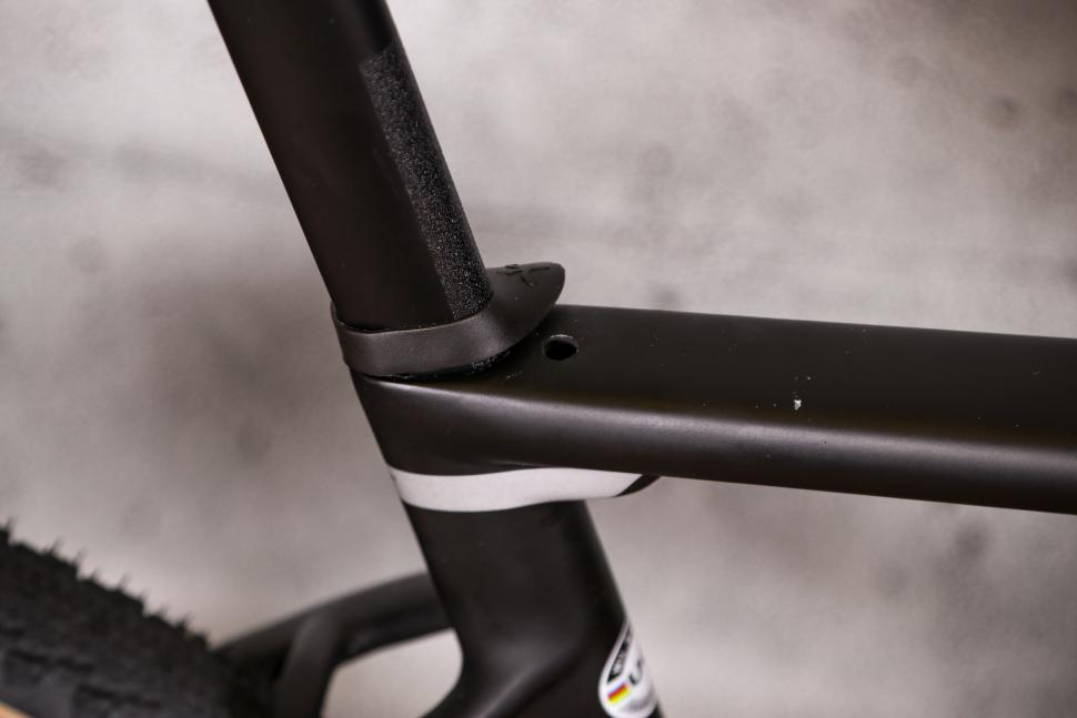 2021 Wilier Rave SLR - seat tube bolt.jpg
