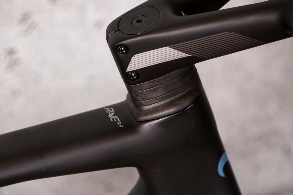 2021 Wilier Rave SLR - spacers.jpg