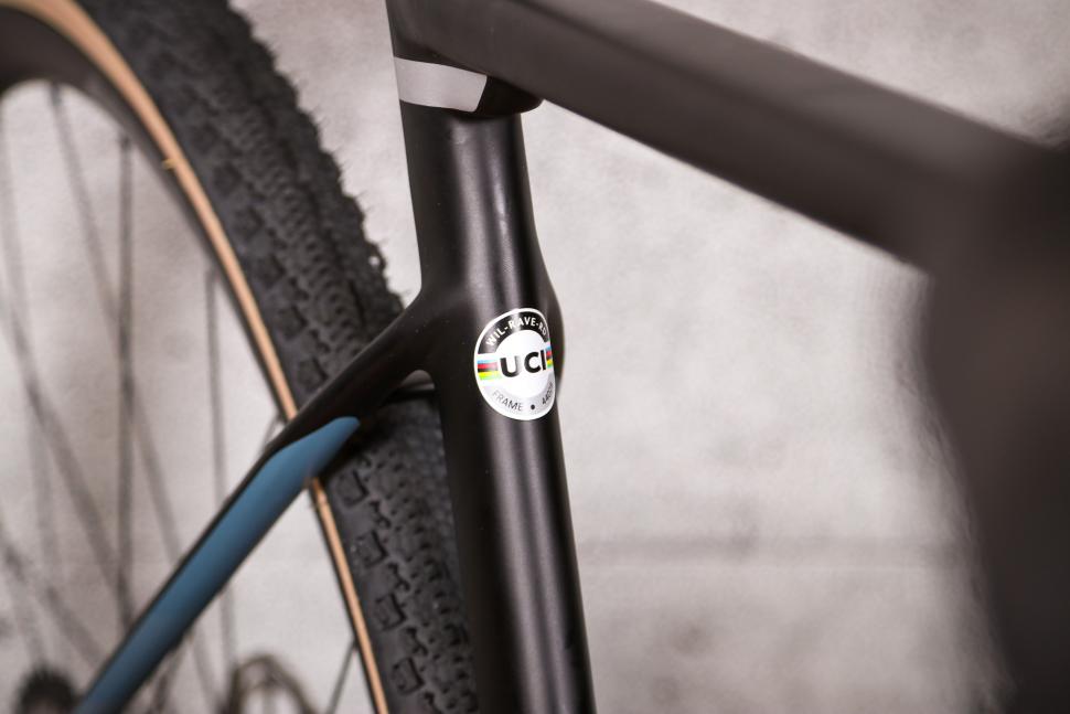 2021 Wilier Rave SLR - UCi sticker.jpg