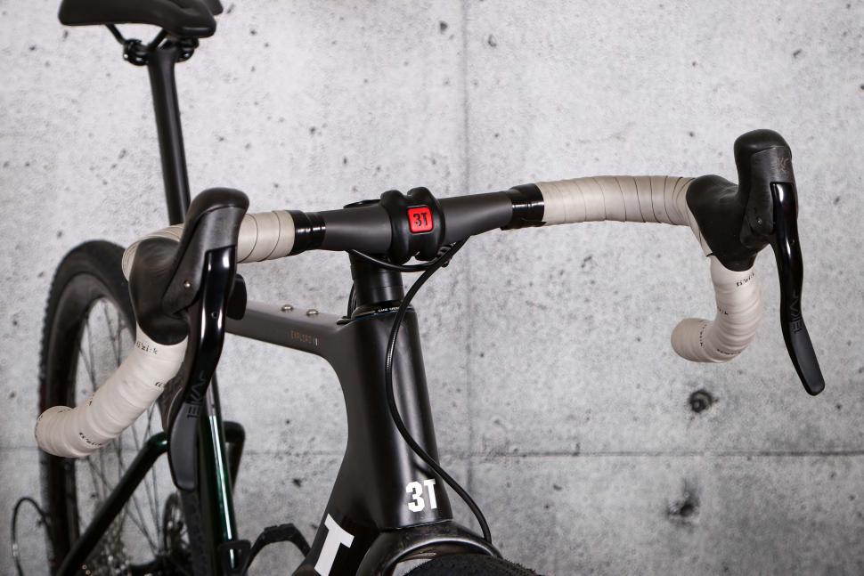2022 3T Exploro Racemax Ekar 1x13 - bars 1.jpg