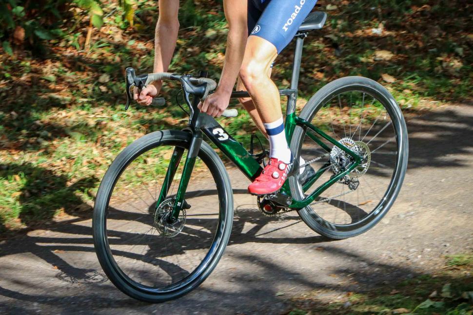 2022 3T Exploro Racemax Ekar 1x13 - riding 3.jpg