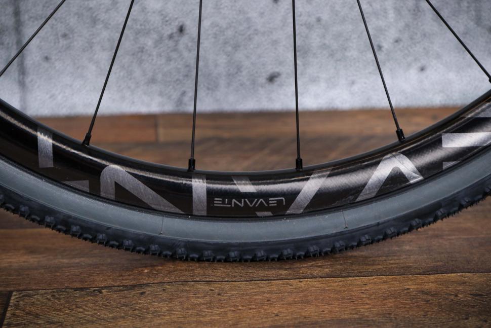 2022 3T Exploro Racemax Ekar 1x13 - rim.jpg