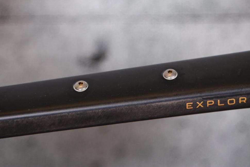 2022 3T Exploro Racemax Ekar 1x13 - top tube bosses.jpg