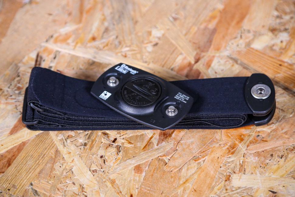 2022 4iiii Viiiiva Heart Rate Monitor - back.jpg