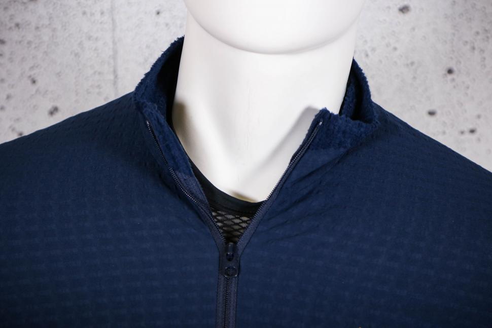 2022 7mesh Mens Seton Jersey - collar open.jpg