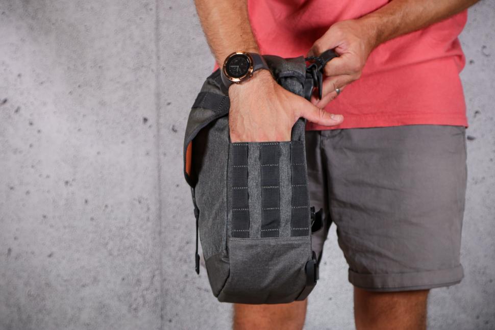 2022 Altura Dryline 32 Panniers - Pair - side pocket.jpg