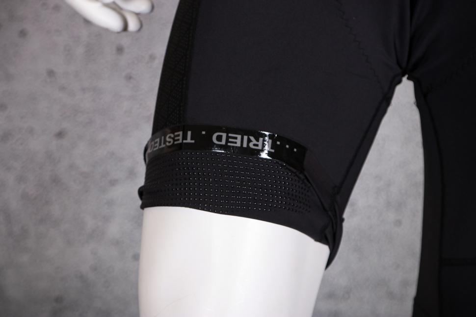 2022 Altura Endurance Men's Cycling Bib Shorts - cuff gripper.jpg