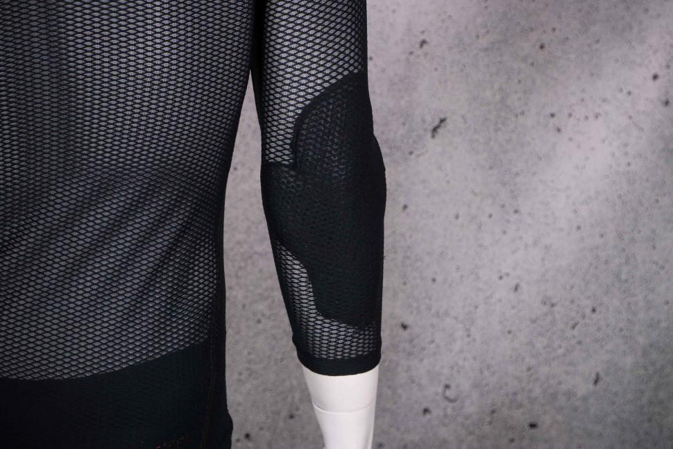 2022 ArmaUrto Impact Pro Base Layer - elbow padding 2.jpg