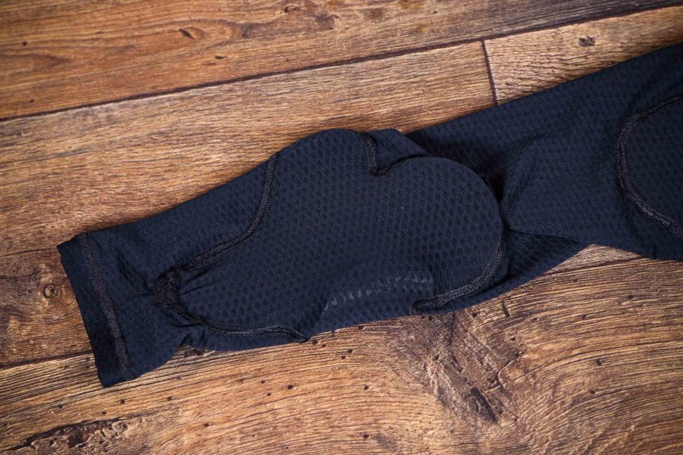 2022 ArmaUrto Impact Pro Base Layer - padding inside 2.jpg