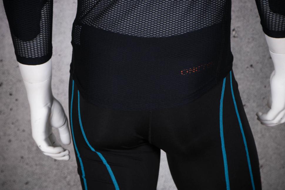 2022 ArmaUrto Impact Pro Base Layer - rear hem.jpg
