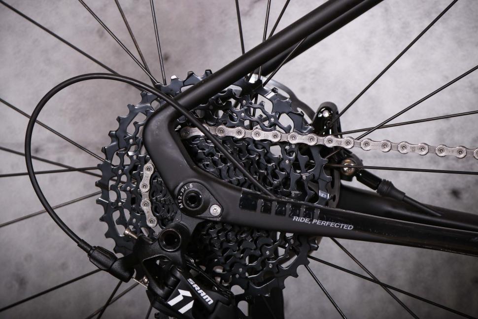2022 Basso Tera Gravel Apex 1x11 - cassette.jpg