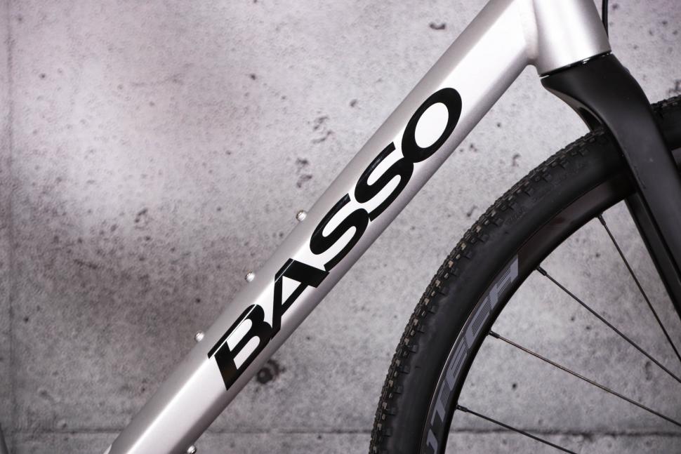 2022 Basso Tera Gravel Apex 1x11 - down tube.jpg
