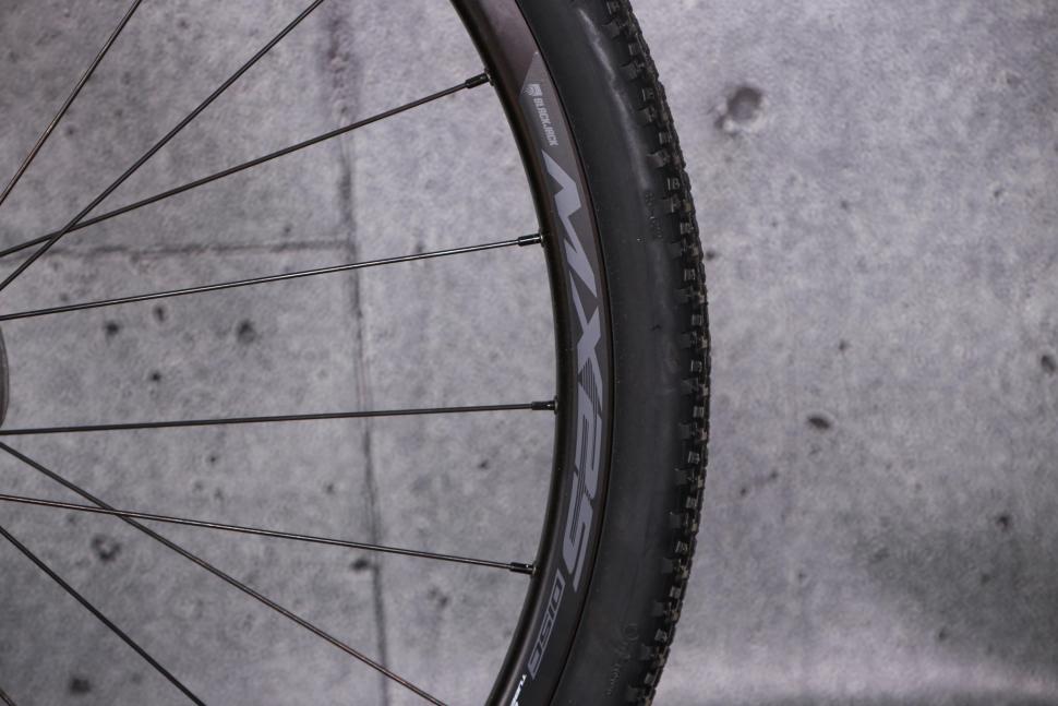 2022 Basso Tera Gravel Apex 1x11 - rim 2.jpg