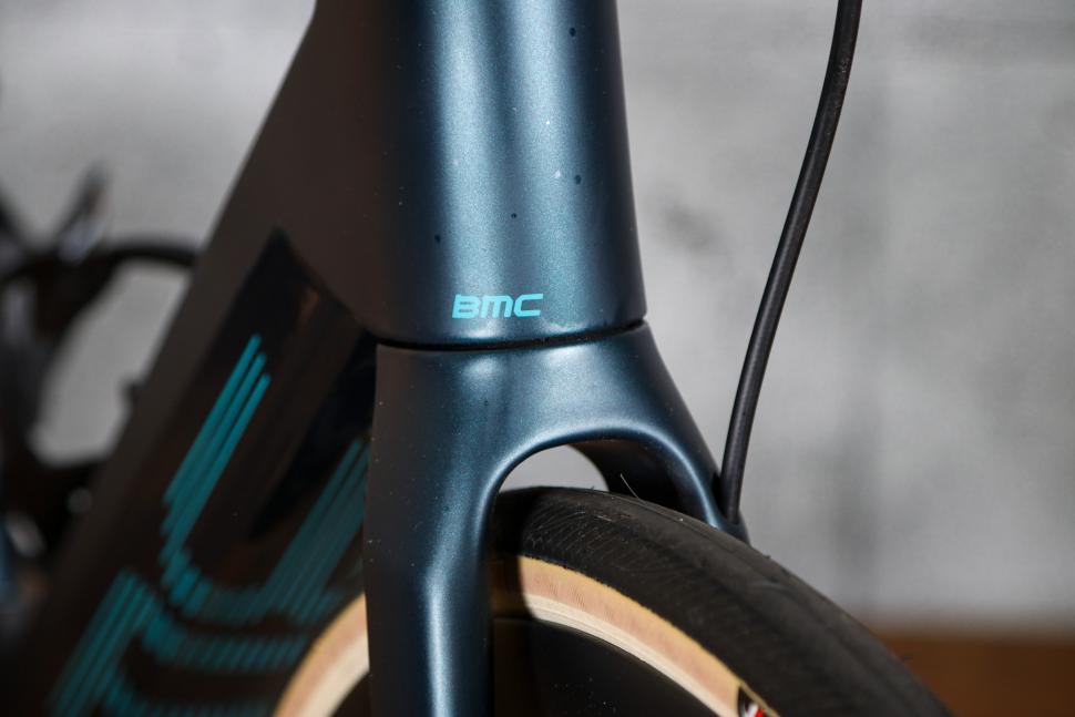 2022 BMC Roadmachine AMP ONE - clearance.jpg