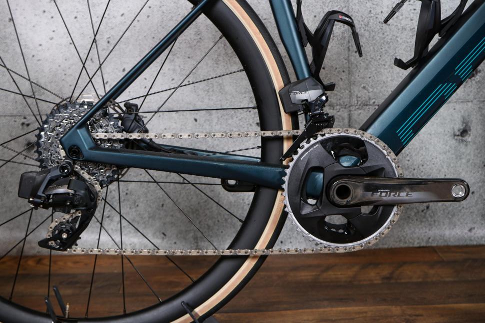 2022 BMC Roadmachine AMP ONE - drivetrain.jpg