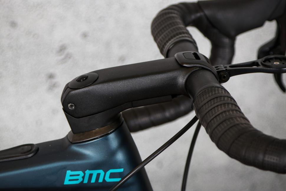 2022 BMC Roadmachine AMP ONE - stem.jpg