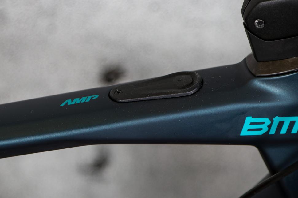2022 BMC Roadmachine AMP ONE - top tube and power button.jpg