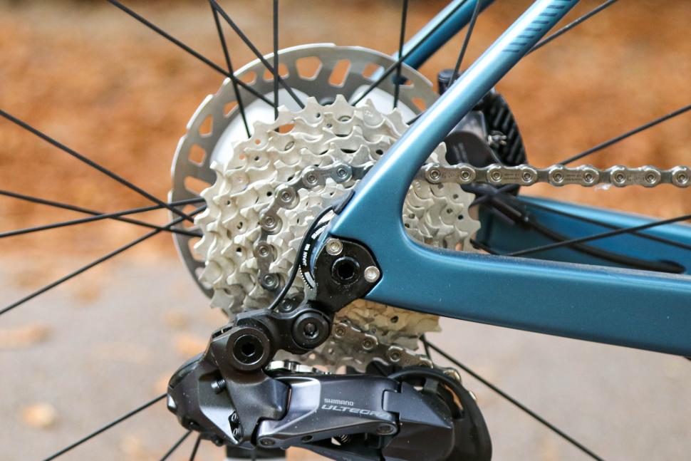 2022 Boardman SLR 9.6 Disc - cassette.jpg
