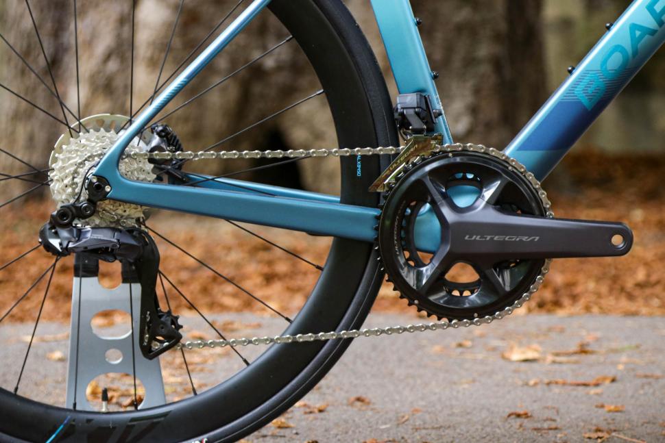 2022 Boardman SLR 9.6 Disc - drivetrain.jpg