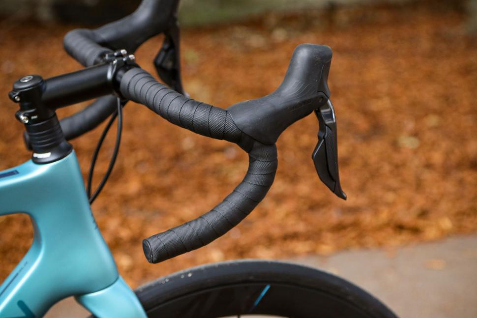2022 Boardman SLR 9.6 Disc - drop bar.jpg