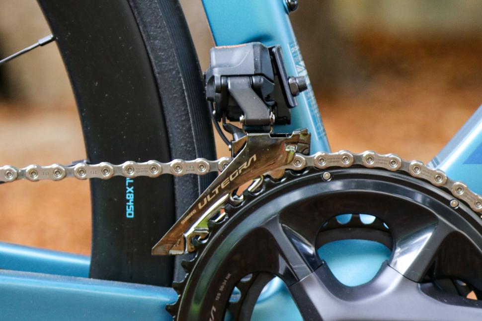 2022 Boardman SLR 9.6 Disc - front mech.jpg