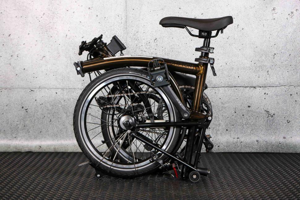 2022 Brompton C Line Explore - folded 1.jpg