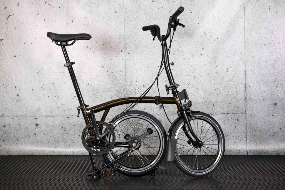 2022 Brompton C Line Explore - folded back wheel.jpg