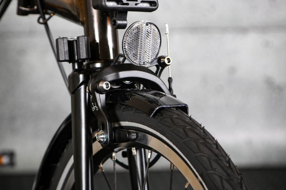 2022 Brompton C Line Explore - front brake 2.jpg