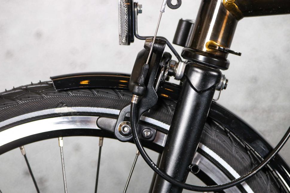 2022 Brompton C Line Explore - front brake.jpg