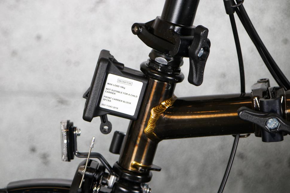 2022 Brompton C Line Explore - mount for bag.jpg