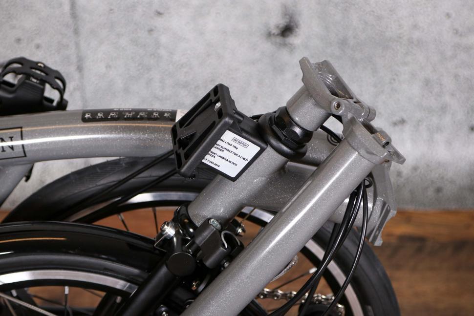 2022 Brompton P Line Urban Storm Grey High - folded detail.jpg