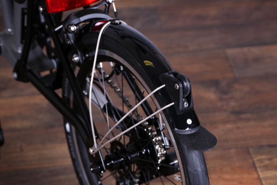 2022 Brompton P Line Urban Storm Grey High - rear guard detail.jpg
