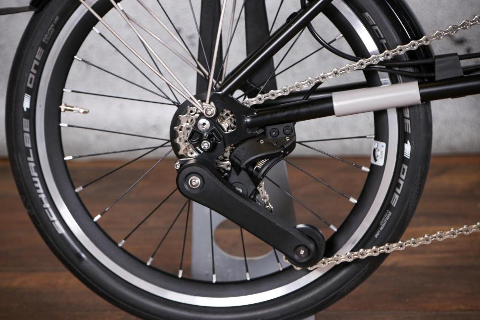 2022 Brompton P Line Urban Storm Grey High - rear mech.jpg