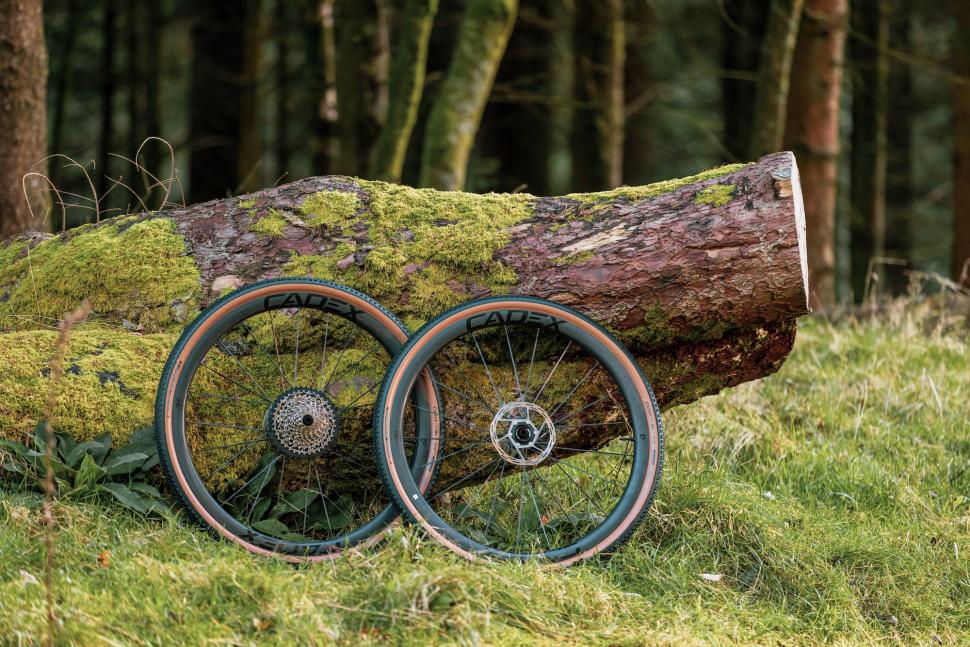 2022 Cadex AR 35 Disc wheelset - 1.jpeg