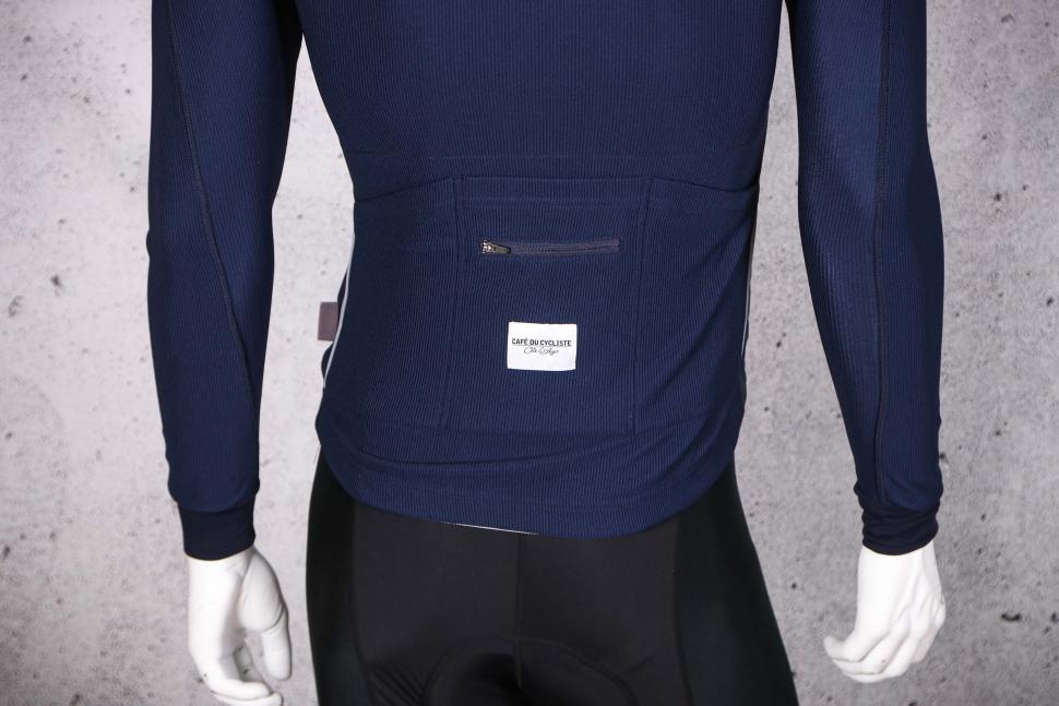 2022 Cafe Du Cycliste Leonie Mens Insulated Cycling Jacket - pockets.jpg