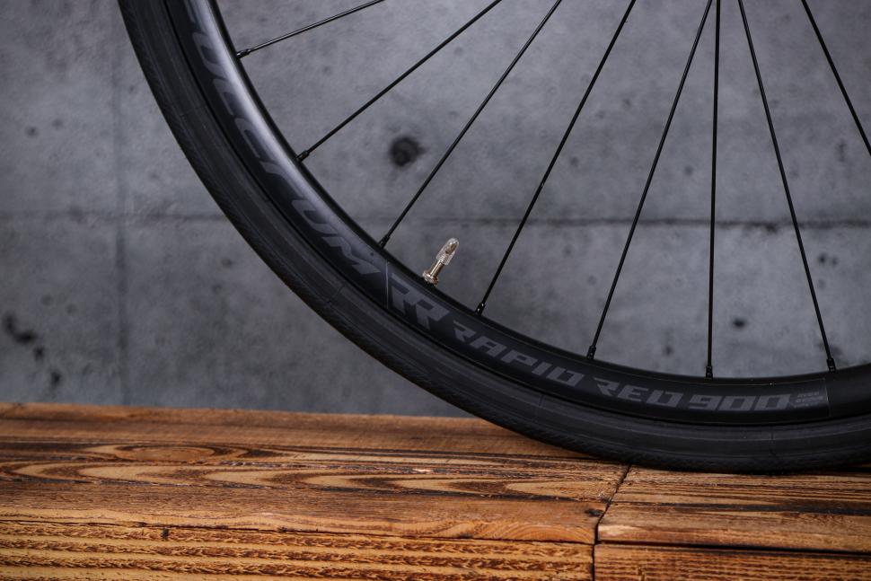 2022 Cannondale Synapse 2 RL - rim.jpg