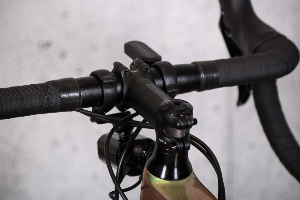 2022 Cannondale Synapse 2 RL - stem 2.jpg