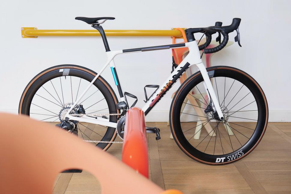 2022 Canyon Ultimate CF SLX Konstantin Grcic - 1.jpeg