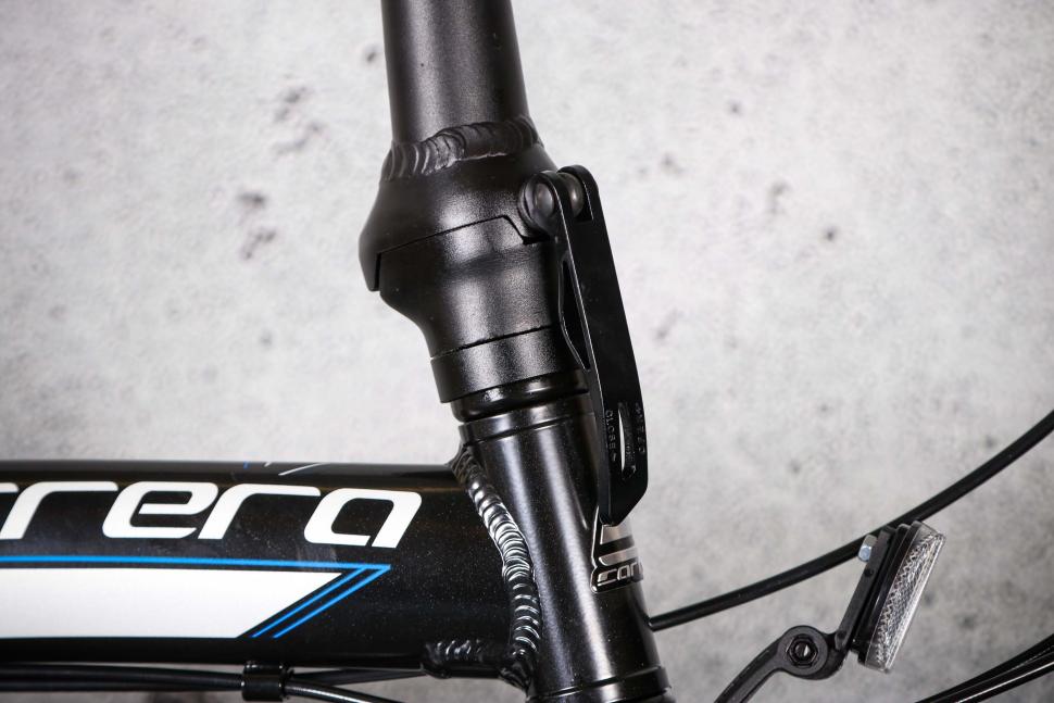 2022 Carrera Intercity Folding Bike - bar folding hinge.jpg