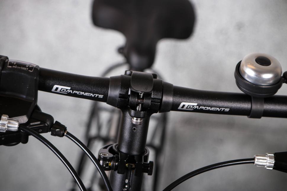 2022 Carrera Intercity Folding Bike - bars quick release.jpg