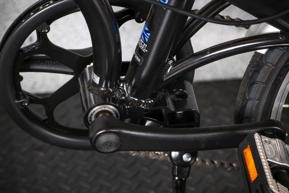 2022 Carrera Intercity Folding Bike - bottom bracket.jpg