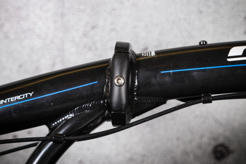 2022 Carrera Intercity Folding Bike - frame clamp.jpg