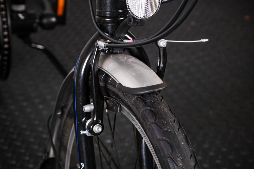 2022 Carrera Intercity Folding Bike - front mudguard 2.jpg